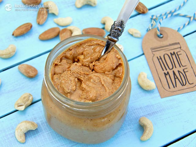 Homemade Almond & Cashew Butter