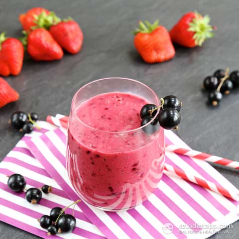 Low-Carb Summer Blackcurrant Smoothie