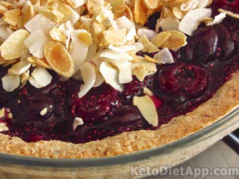 Low-Carb Dark Cherry Crunch Pie