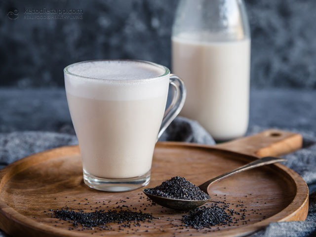 Easy Homemade Poppy Seed Milk