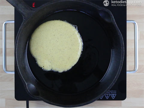 Easy Keto Blender Pancakes