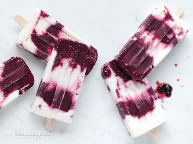 Sugar-Free Blackberry Yogurt Popsicles