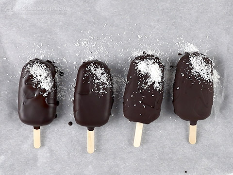 Keto Vanilla Coconut Yogurt Popsicles