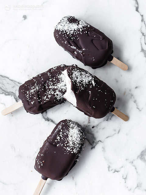 Keto Vanilla Coconut Yogurt Popsicles