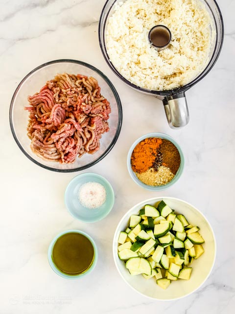 Low-Carb Golden Chicken with Cauliflower Rice