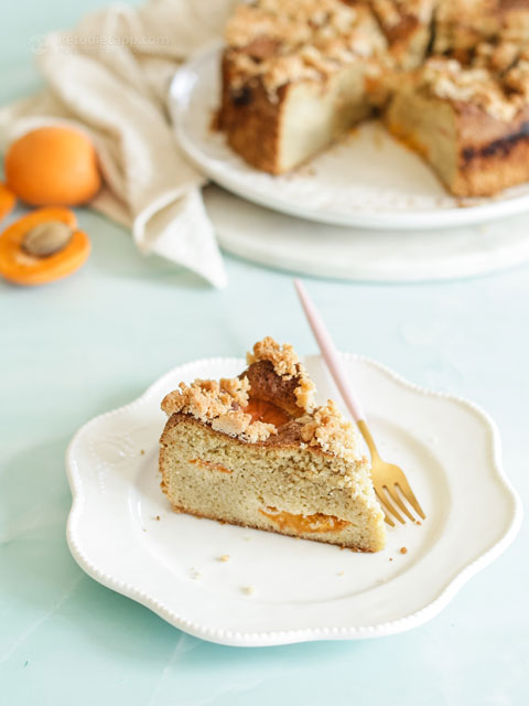 Low-Carb Apricot Crumble Coffee Cake