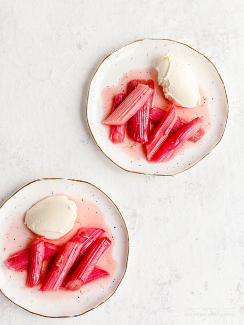 Easy Low-Carb Roasted Rhubarb