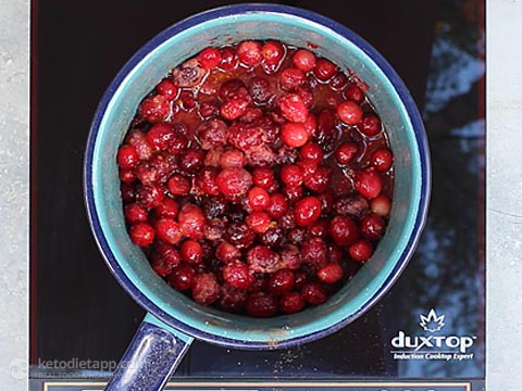 Low-Carb Spiced Orange Cranberry Sauce