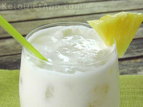 Low-Carb Piña Colada Cocktail