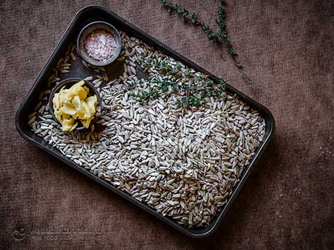 Keto Roasted Thyme Sunflower Seeds