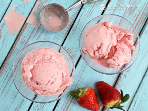 Low-Carb Strawberry & Crème Fraîche Blender Ice-Cream